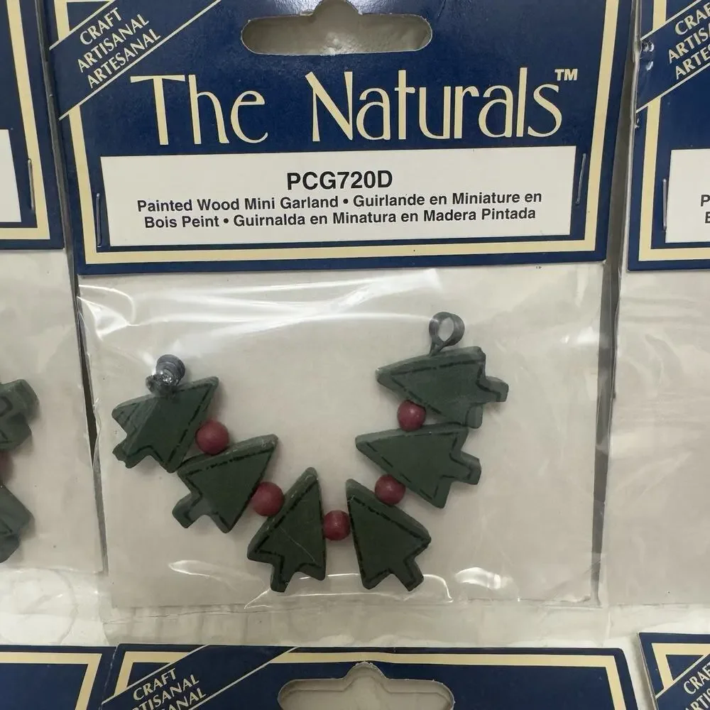 The Naturals Painted Mini Wood Christmas Tree Garland Craft *New LOT Of 7*